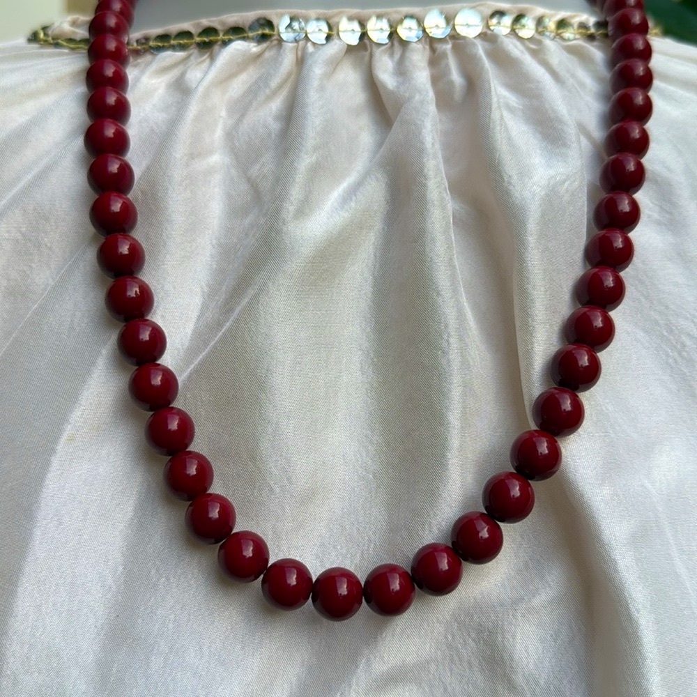 Vintage Burgundy Wooden Handmade Necklace - Picture 3 of 9